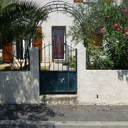 Beau F2 Rdc Entier 40m2 Calme Terrasse Jardin Parking Gratuit Sur Place Apartment Montpellier