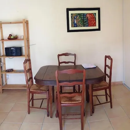Beau F2 Rdc Entier 40m2 Calme Terrasse Jardin Parking Gratuit Sur Place Apartment Montpellier