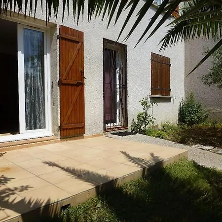Apartment Beau F2 Rdc Entier 40m2 Calme Terrasse Jardin Parking Gratuit Sur Place *
